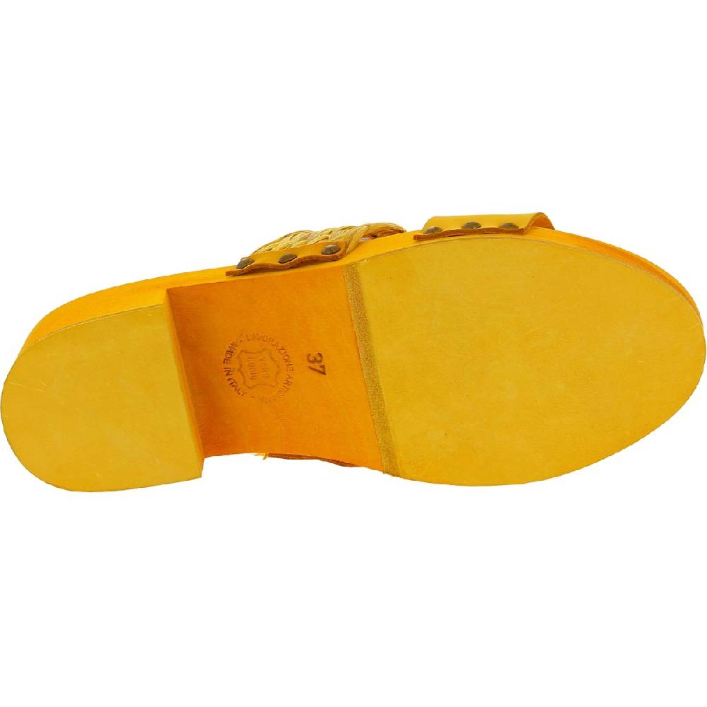 Lartigiano Del Cuoio Sabot da donna giallo in legno artigianali con fascia in rafia e pelle Esporta salva