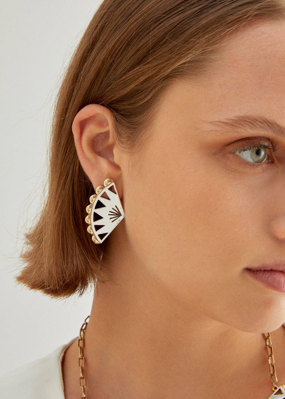 Nalí FAN LOBE EARRINGS IN SILVER+GOLD Vendita calda