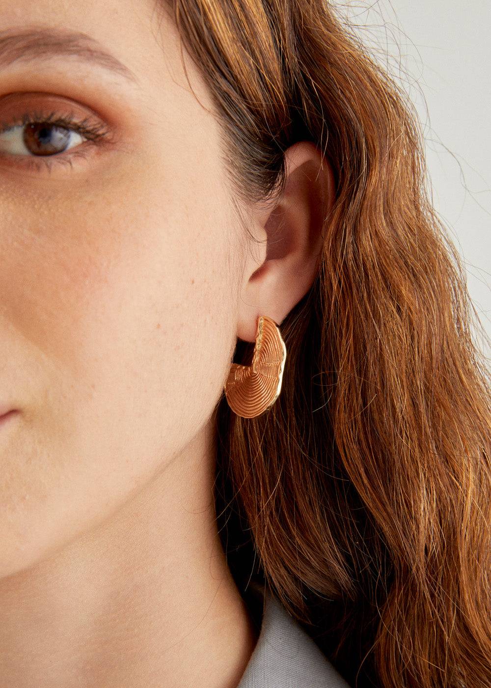 Nalí HALF CIRCLE EARRINGS IN GOLD Solo un giorno rimasto