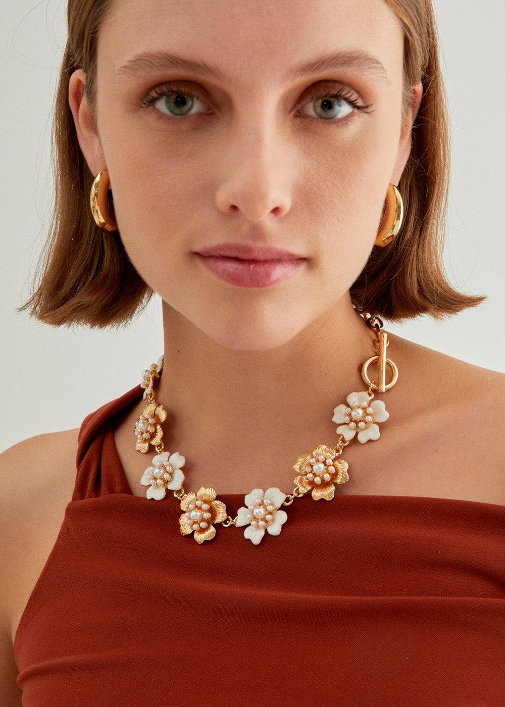 Nalí NECKLACE W/ ENAMEL FLOWERS AND PEARLS In Saldo