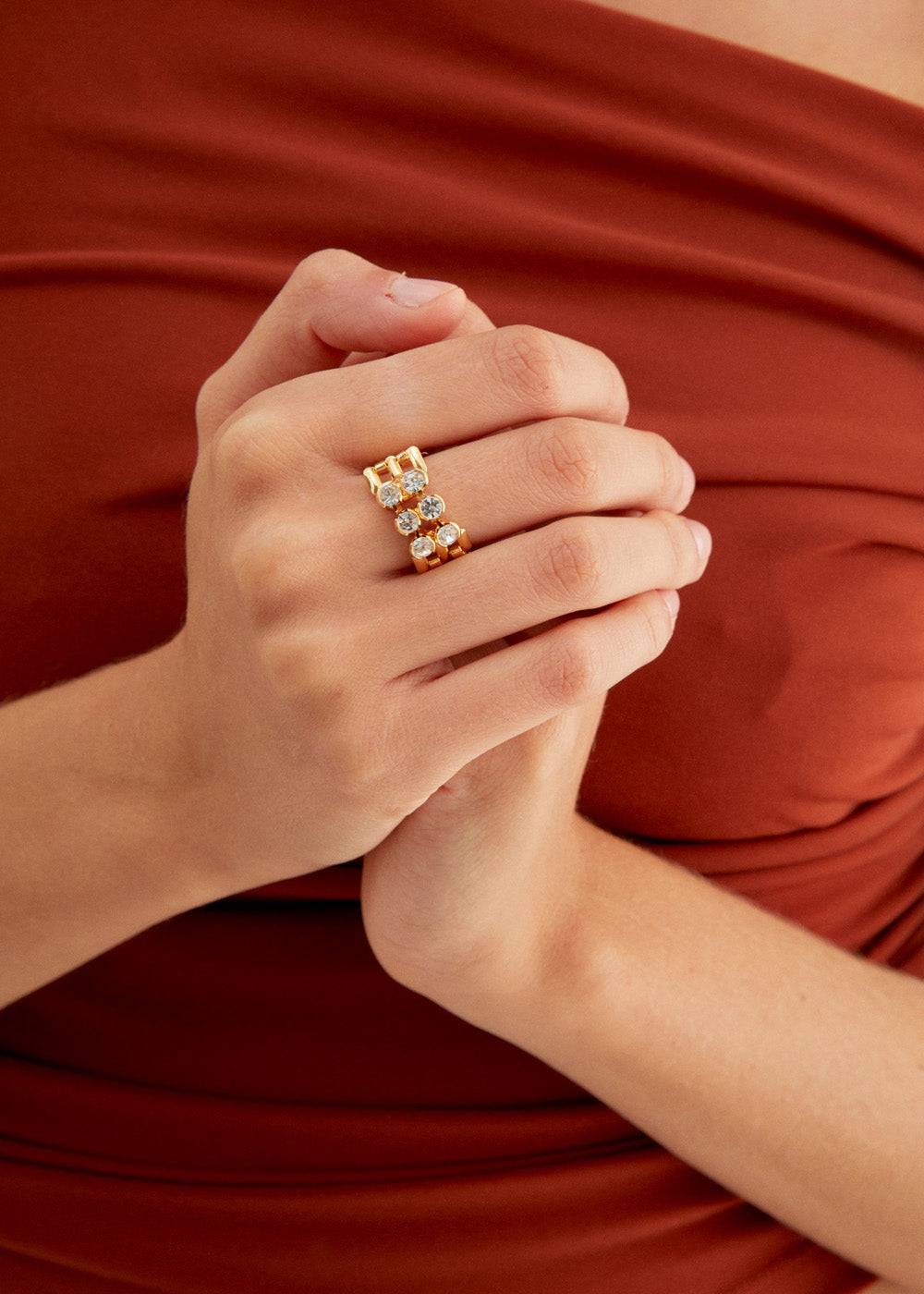 Nalí RING IN GOLD WITH CLEAR ZIRCONS Offerta esclusiva