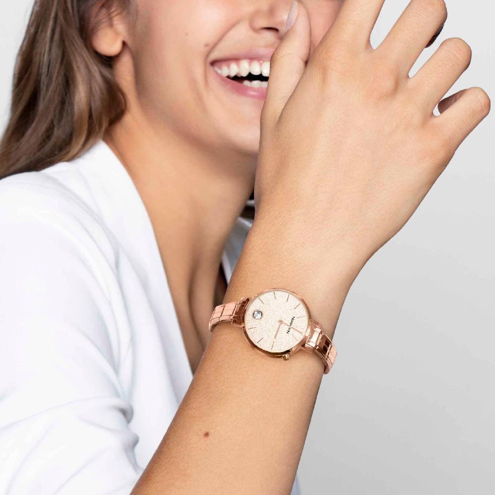 Nomination Orologio Time Ovale Oro Rosa con 4 Link decorati sul Cinturino 2025