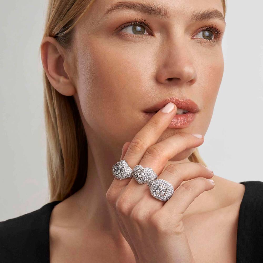 Nomination Anello Domina con Goccia e Zirconi Sottocosto