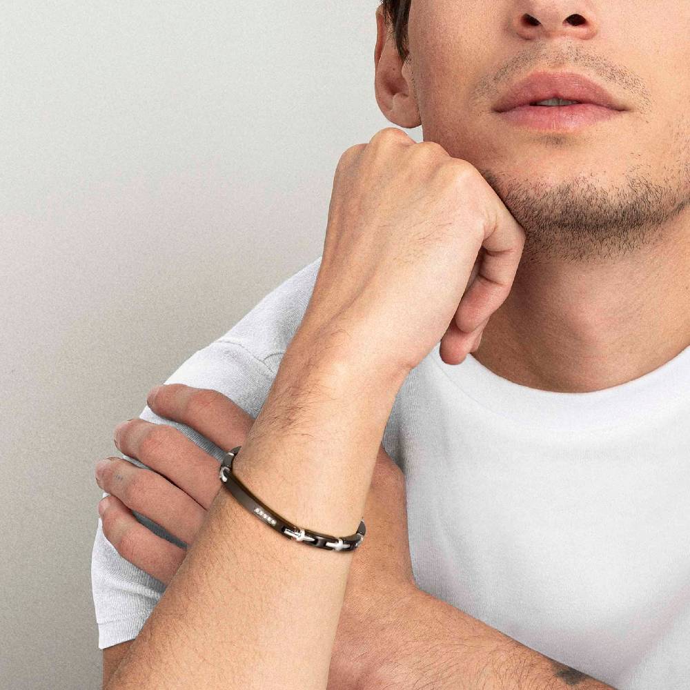 Nomination Bracciale Strong per lui con placca Comprane uno, ottenene uno gratis