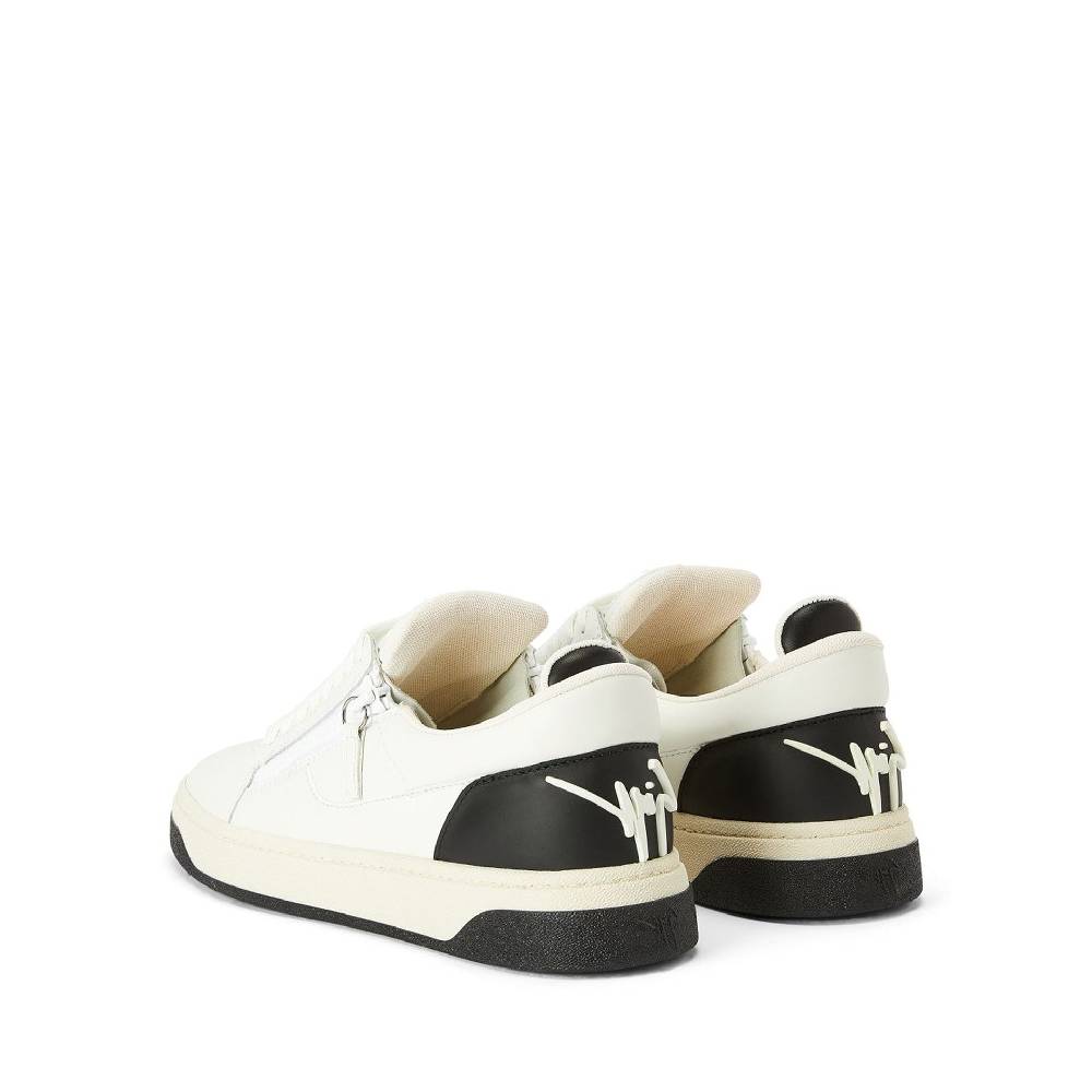 GIUSEPPE ZANOTTI DESIGN  Sneakers Basse Uomo Giuseppe Zanotti in Pelle Bianca Pezzi Unici