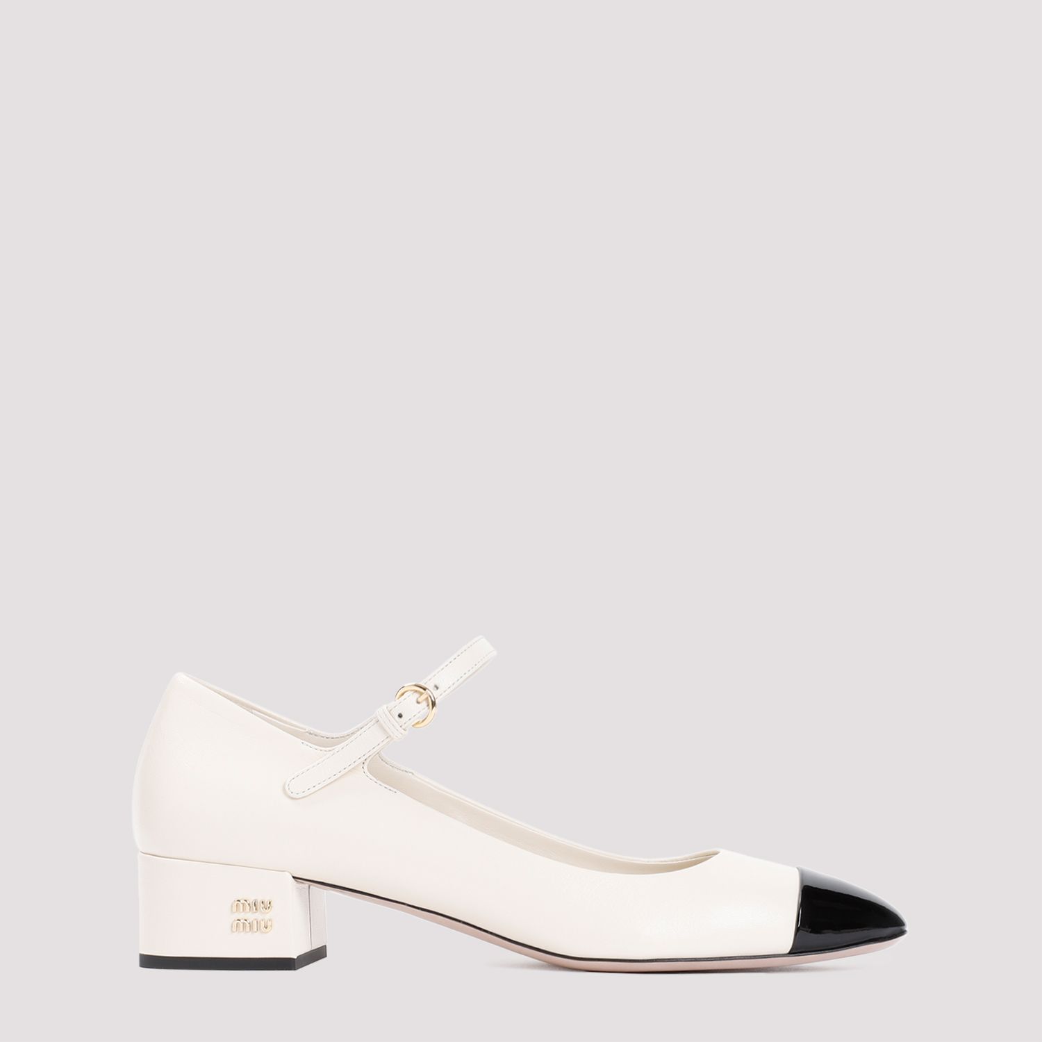 MIU MIU  Decollete in Pelle Color Nude MIU MIU con Tacco Logo Metallico In Saldo