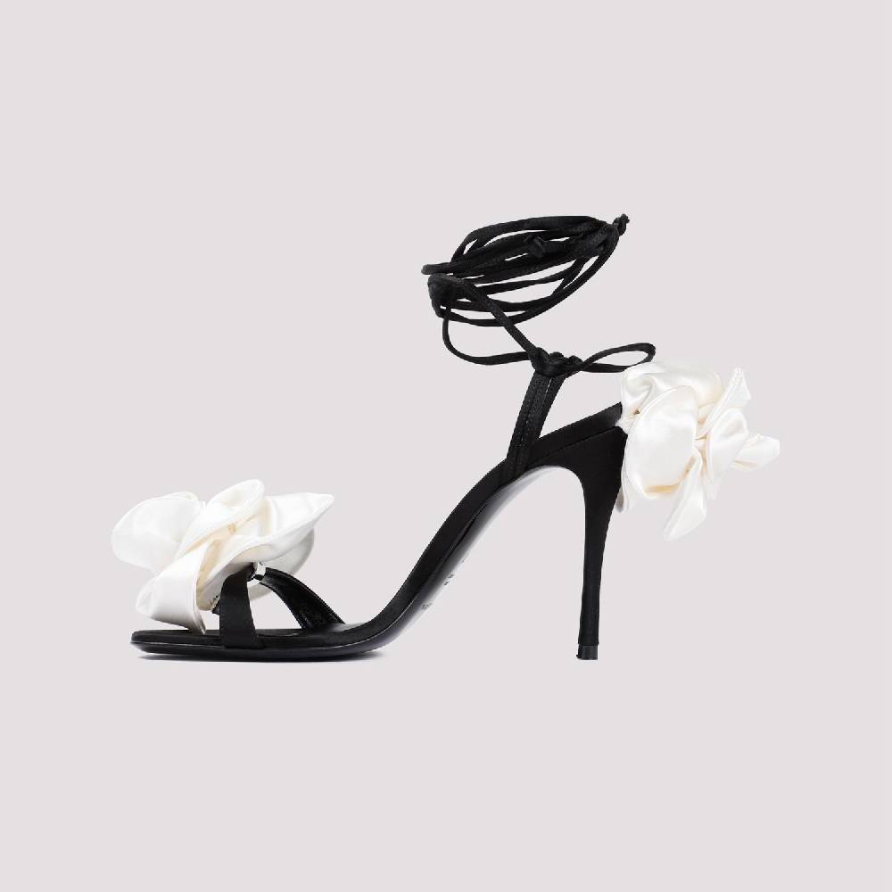MAGDA BUTRYM  Sandali Stiletto Magda Butrym in Raso Nero con Applicazioni Floreali Qualità Garantita