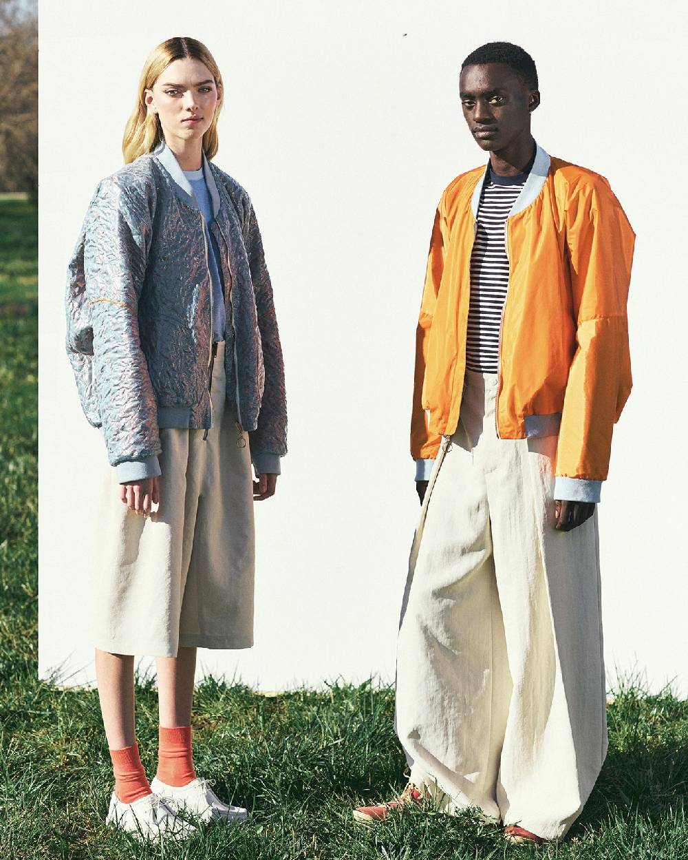 TAKATURNA  Pantaloni Ampio Beige Chiaro & Arancione di TAKATURNA Promozione