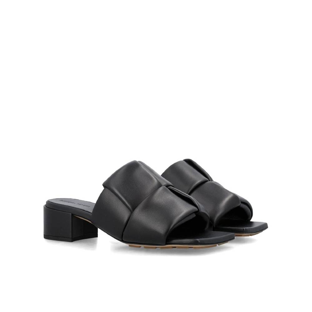 BOTTEGA VENETA  Mules da Donna Nere in Pelle Bottega Veneta Saldi Di Fabbrica
