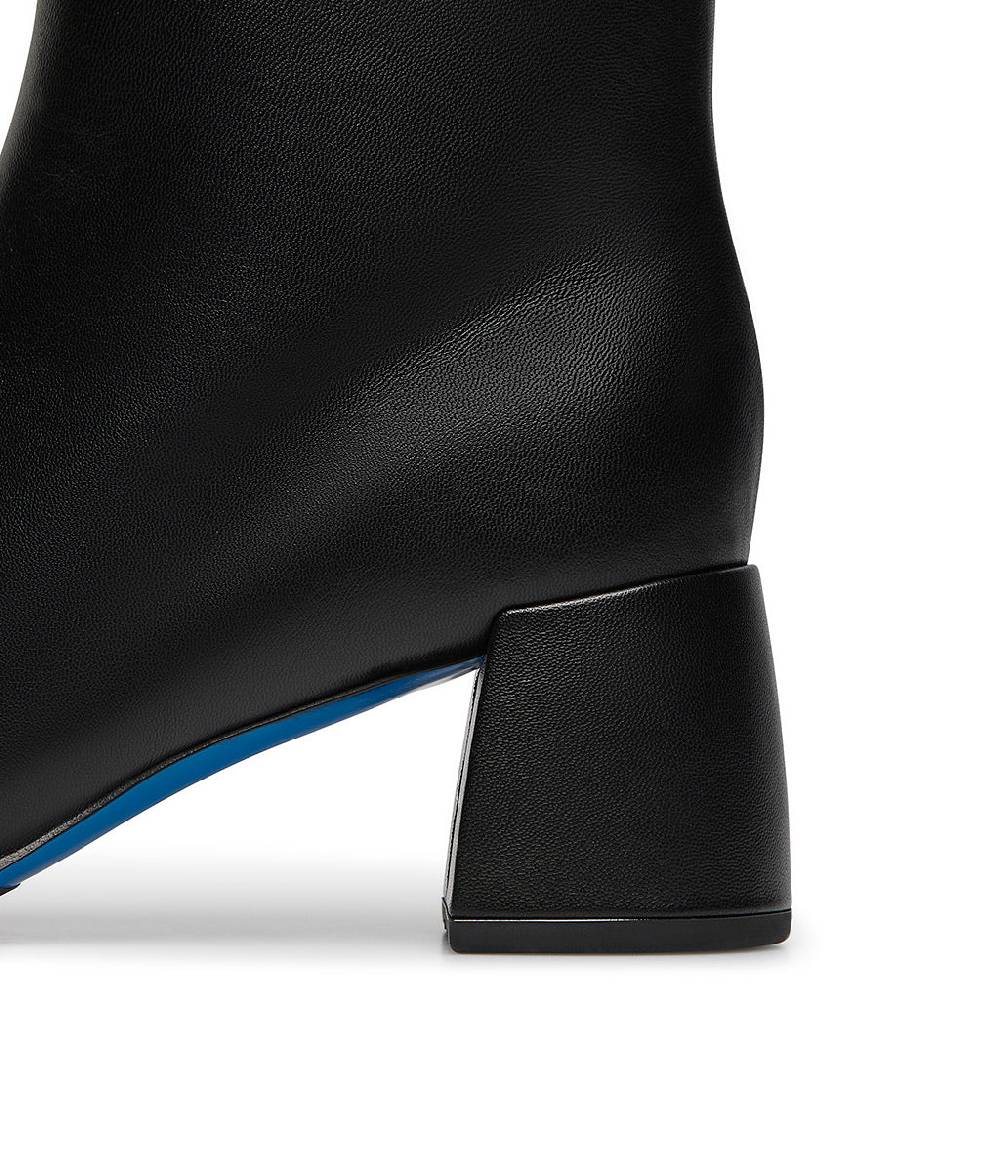 Loriblu Stivaletto nappa nero con punta in vernice Qualità Garantita