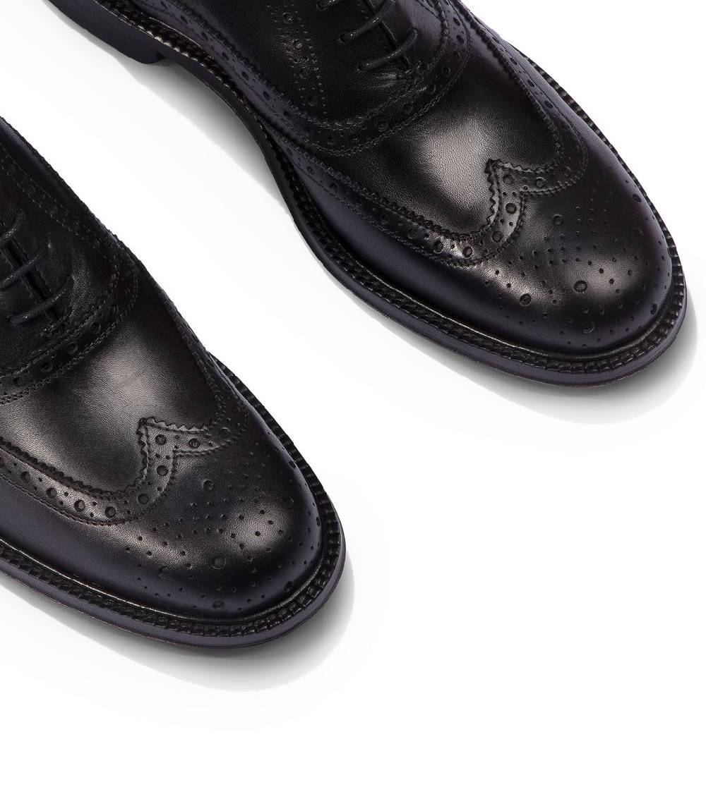 Loriblu Oxford brogue in pelle nera Offerta per la Festa della Mamma