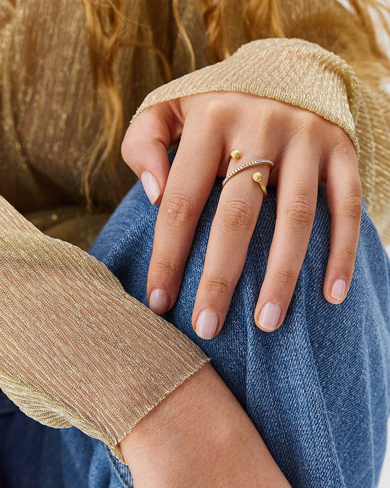 Nanis Anello ad incrocio "DANCING ÉLITE" con boules incise a mano in oro e d – Nanis Italian Jewels Negozi Online