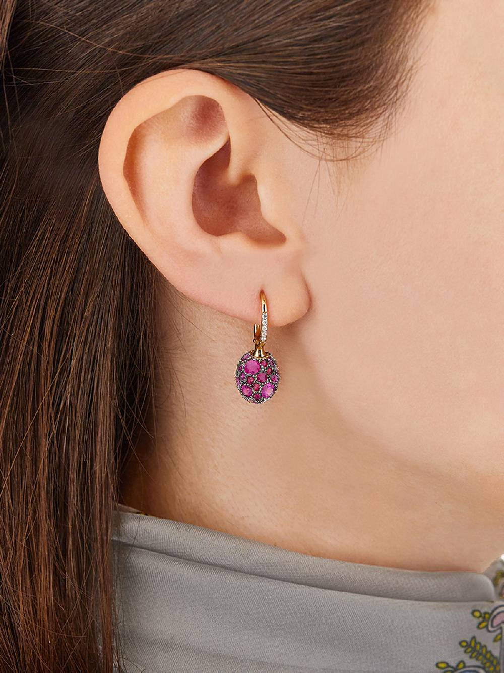 Nanis Orecchini CILIEGINE "DANCING REVERSE" double face in oro, zaffiri rosa – Nanis Italian Jewels Acquista Ora
