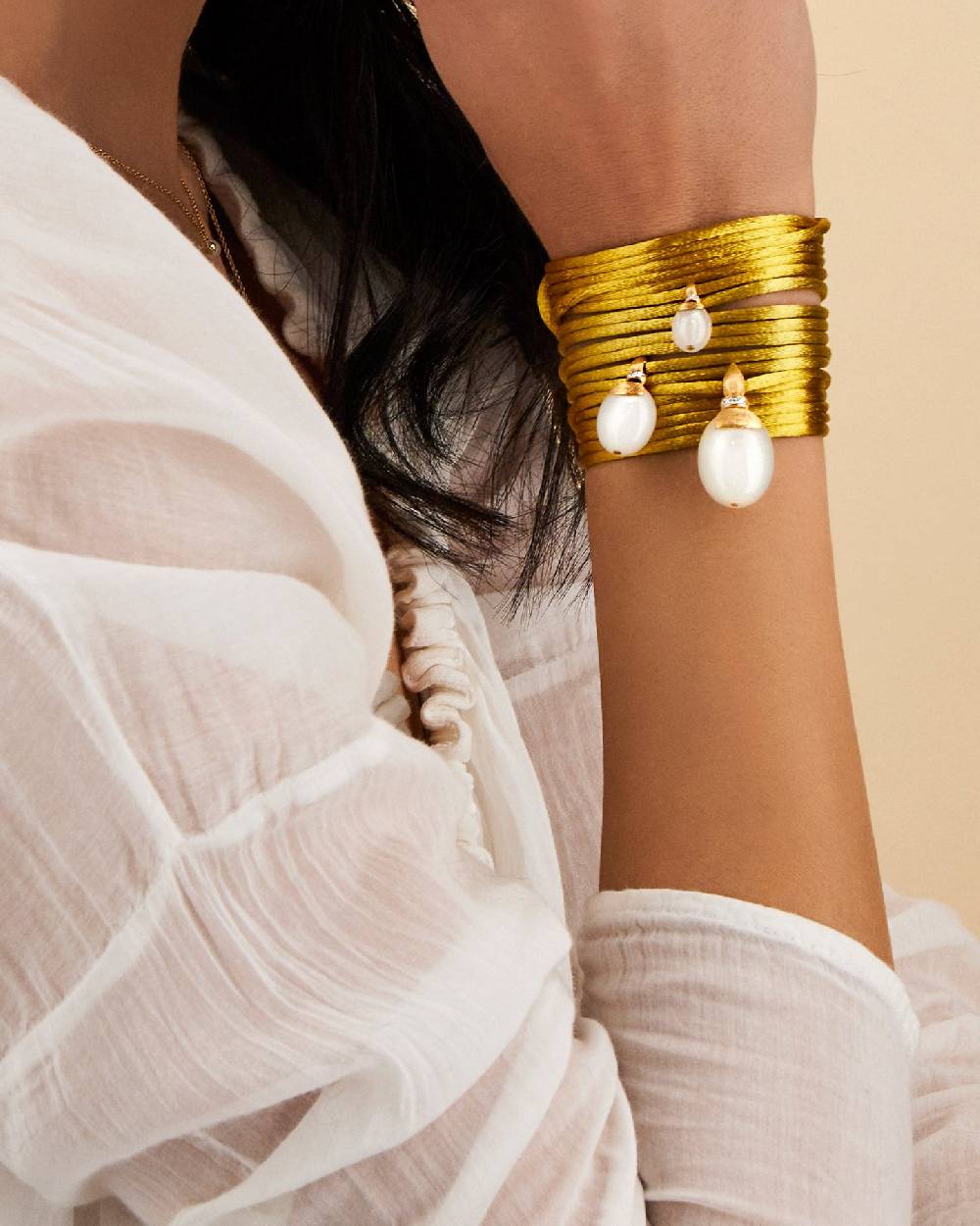 Nanis Pendente "WHITE DESERT" in oro, diamanti e pietra di luna (piccolo) – Nanis Italian Jewels Sconto