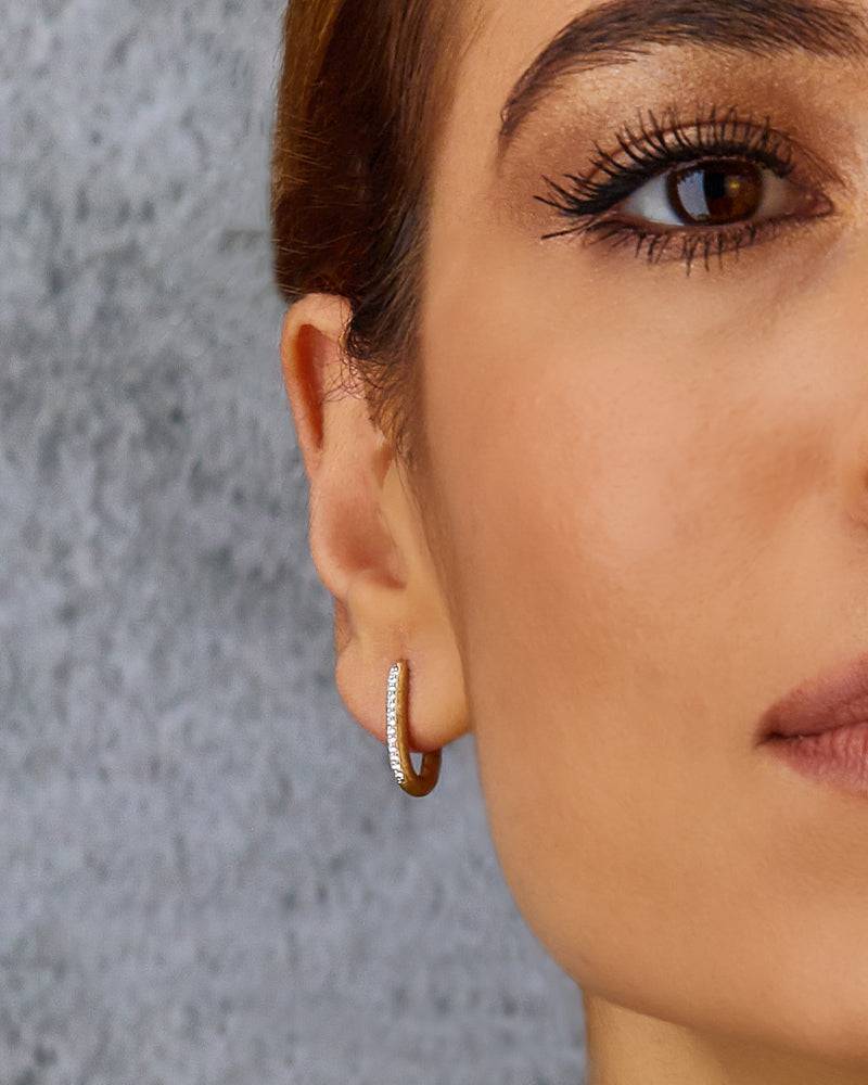 Nanis Orecchini a cerchio "LIBERA" squadrati piccoli in oro e diamanti – Nanis Italian Jewels Consegna Veloce