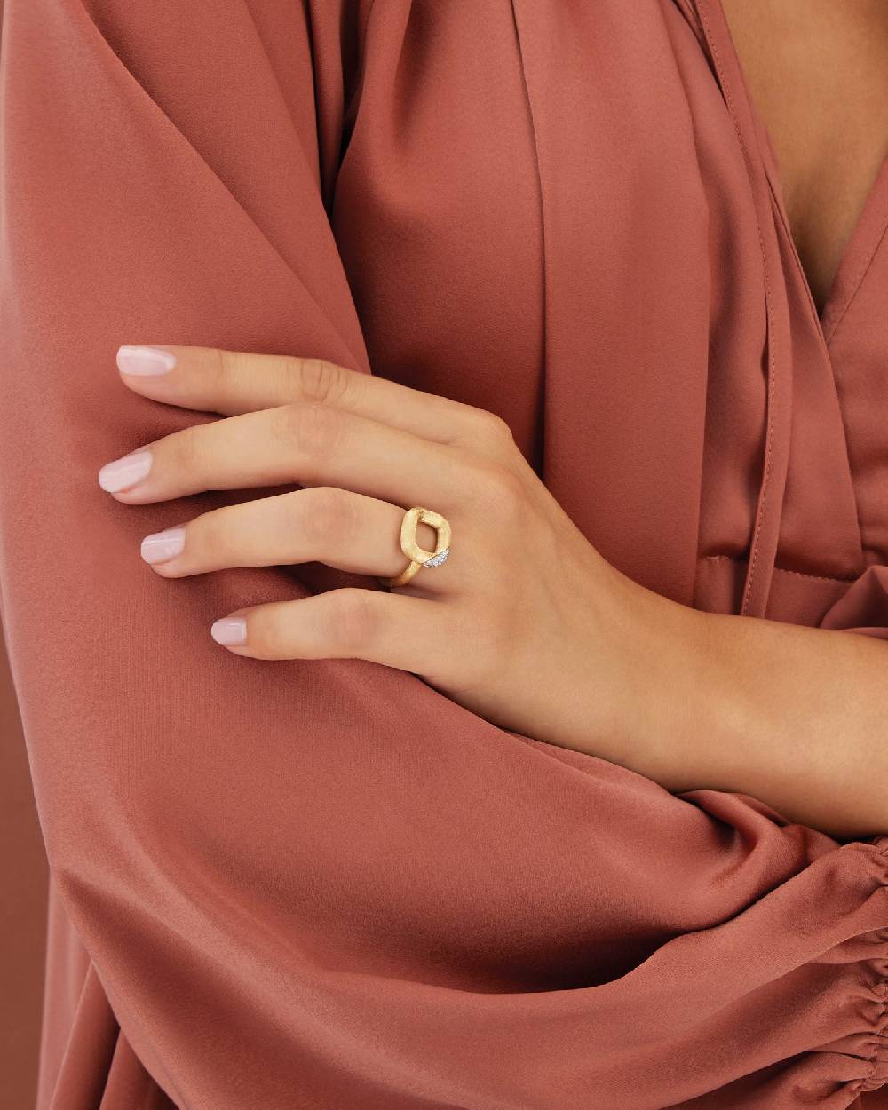 Nanis Anello "LIBERA" squadrato in oro e diamanti (piccolo) – Nanis Italian Jewels In Vendita