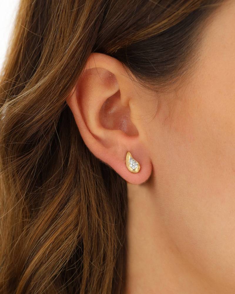 Nanis Orecchini a lobo "TRASFORMISTA" con elemento a goccia in oro e diamant – Nanis Italian Jewels Online
