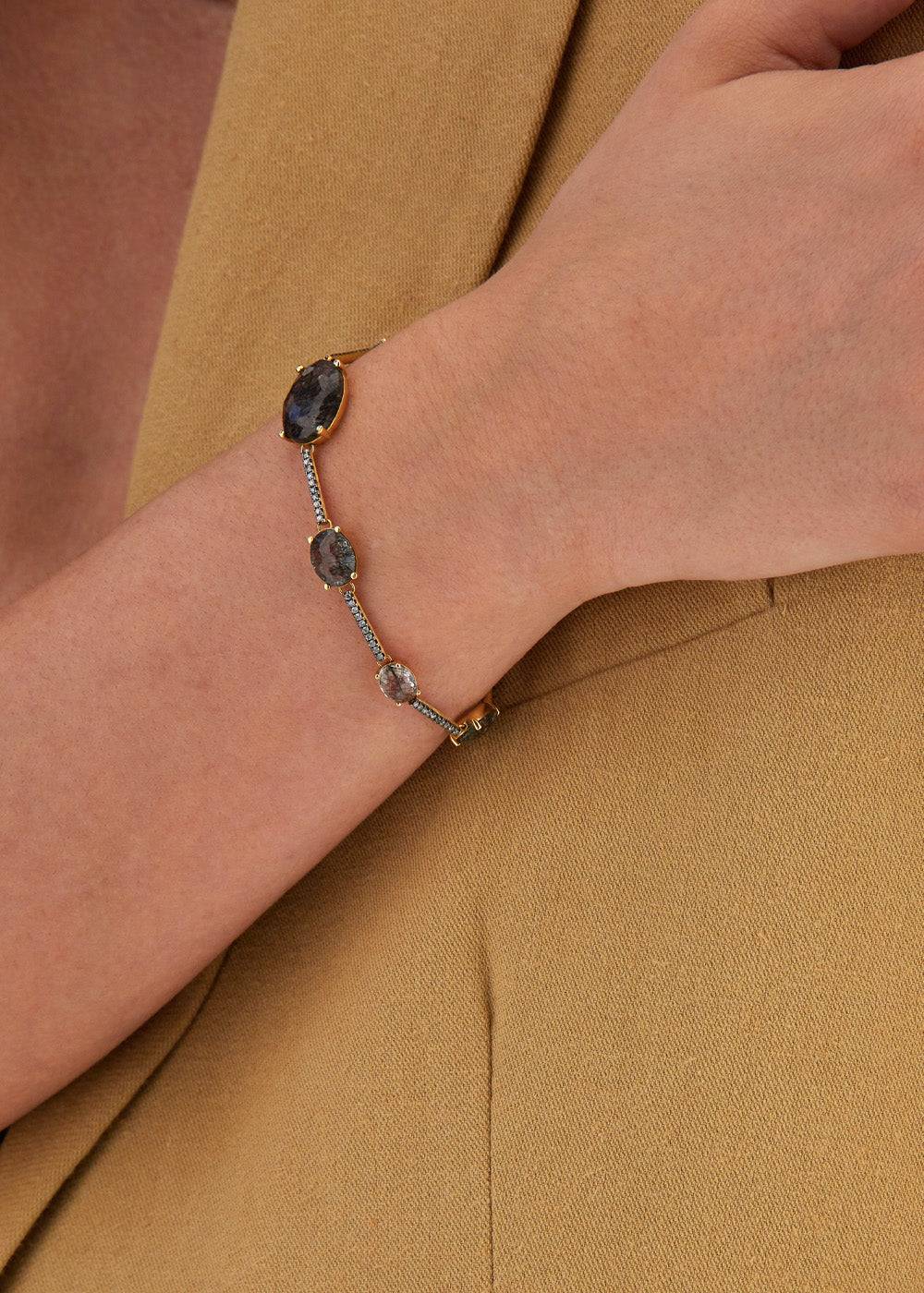 Nanis Bracciale "ARIA" in oro, quarzo rutilato grigio e barrette di diamanti – Nanis Italian Jewels Offerta natalizia