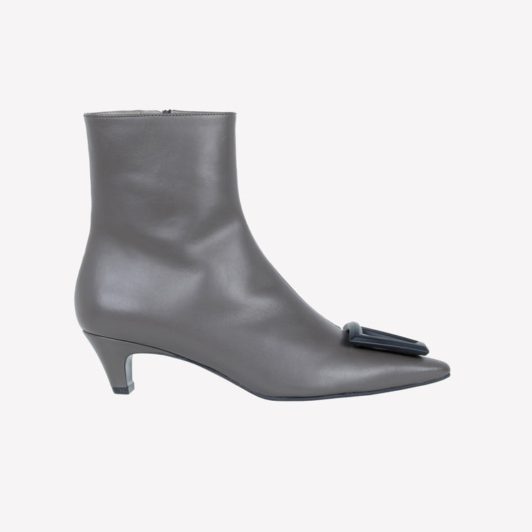 Roberto Festa Ankle boot in agnello con dettaglio in metallo opaco Lissy Qualità Garantita