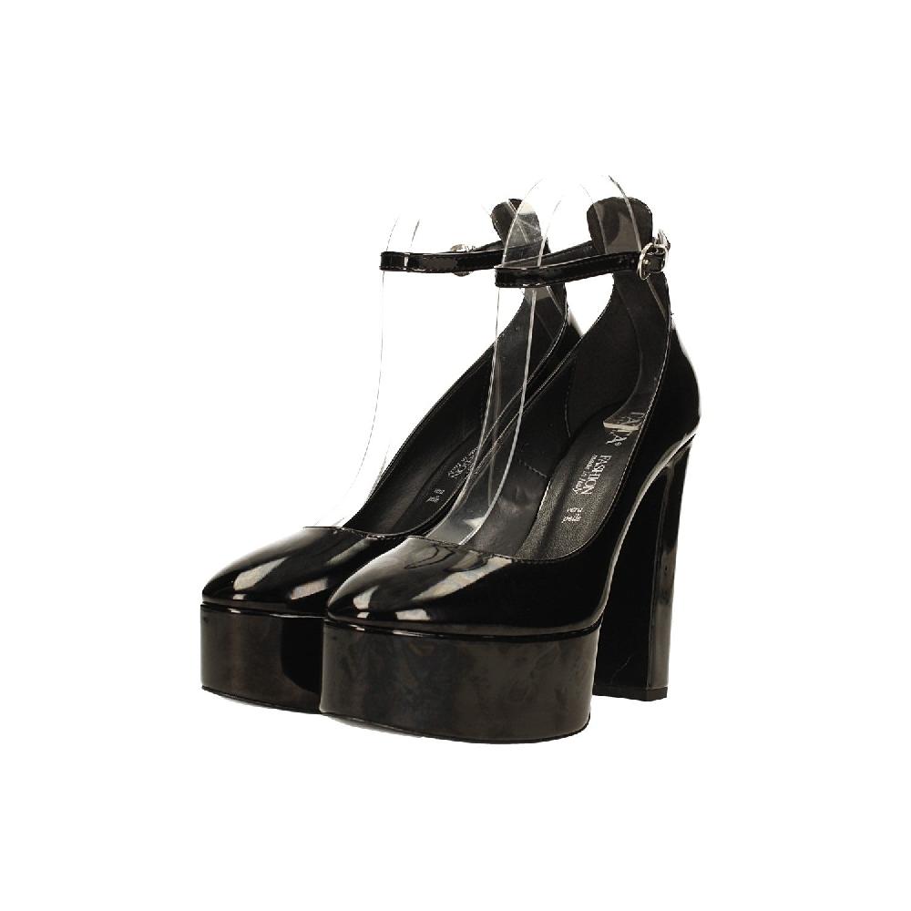 Tata Italia Décolleté platform in vernice. Made in Italy. Tacco alto 13.5cm Offerte