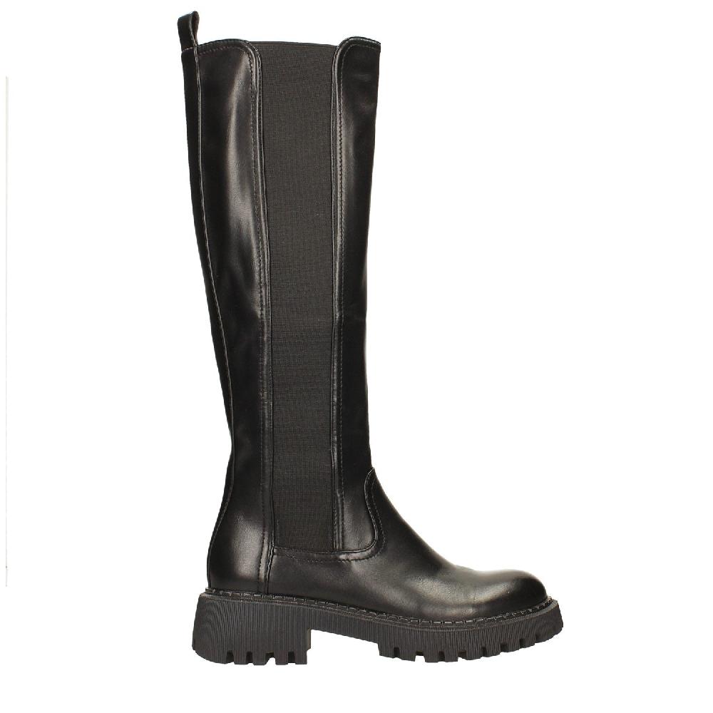 Tata Italia Stivali con suola carrarmato. Tacco alto 4.5cm Offerta settimanale