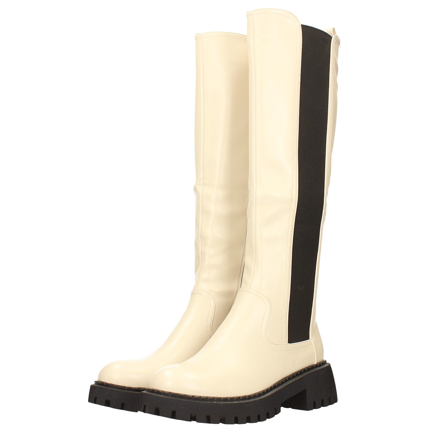 Tata Italia Stivali con suola carrarmato. Tacco alto 4.5cm Offerta settimanale