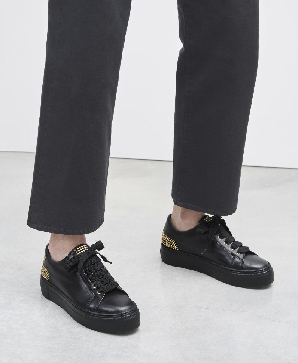 Agl Sneaker con borchie sul tallone Nero Stella Sottocosto