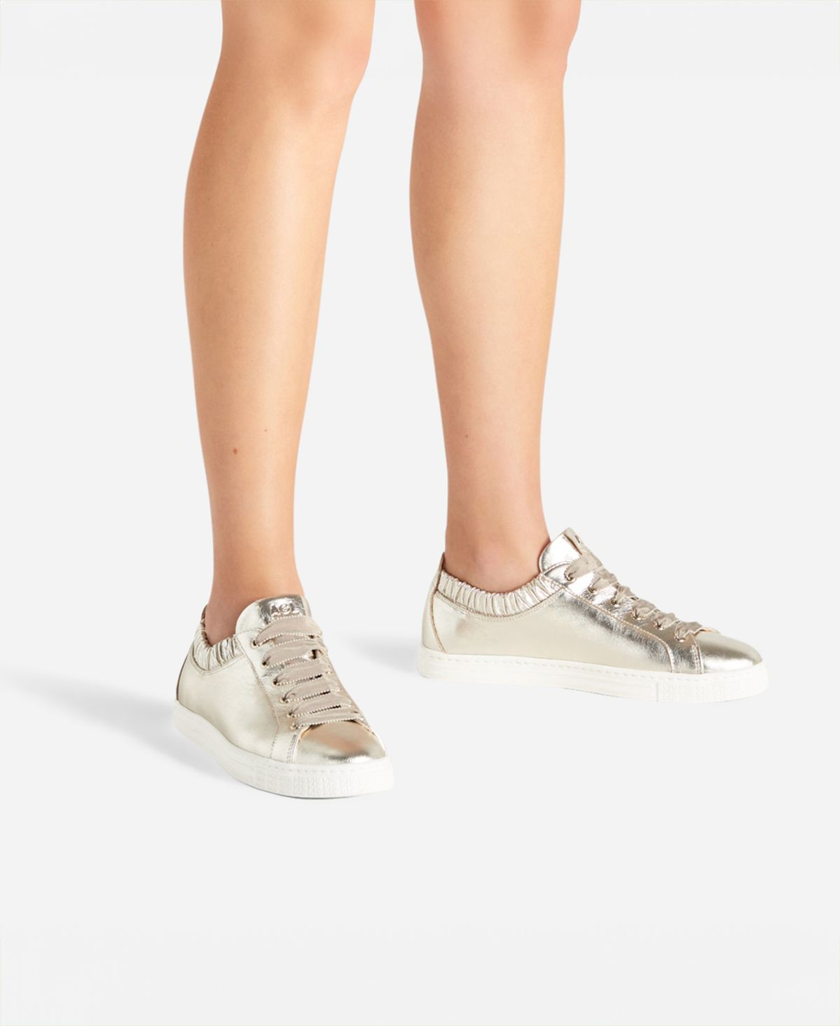 Agl Sneaker in pelle metallizzata Platino Suzie Prezzo Ridotto