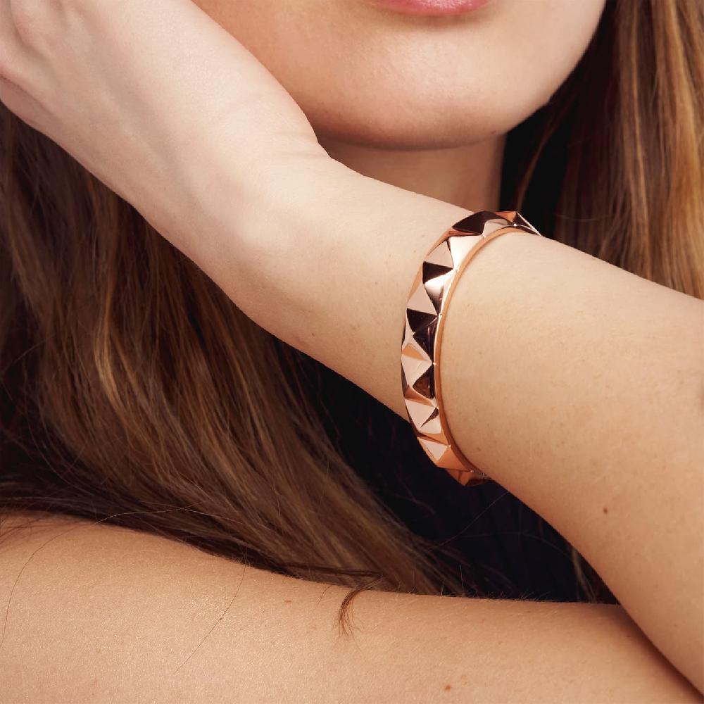 Unoaerre Bracciale rigido in bronzo dorato rosa piramidi | UNOAERRE Gioielli Novità