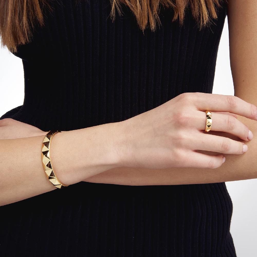 Unoaerre Bracciale rigido in bronzo dorato piramidi | UNOAERRE Gioielli Presa